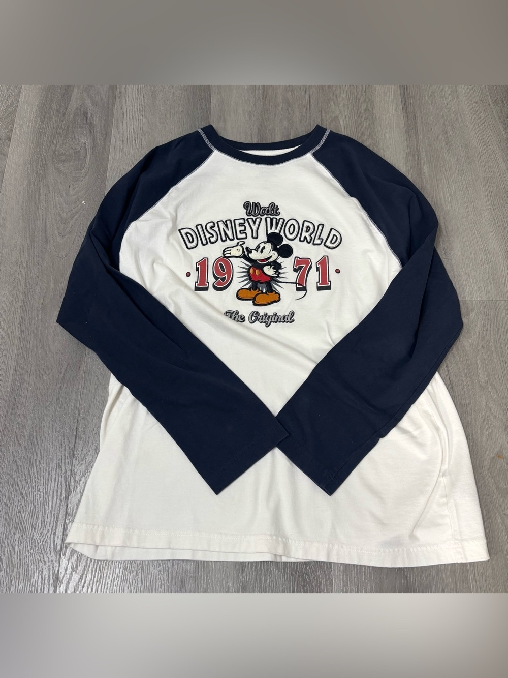 Walt Disney World Mickey Mouse 1971 Graphic Raglan Long Sleeve Shirt Size Large